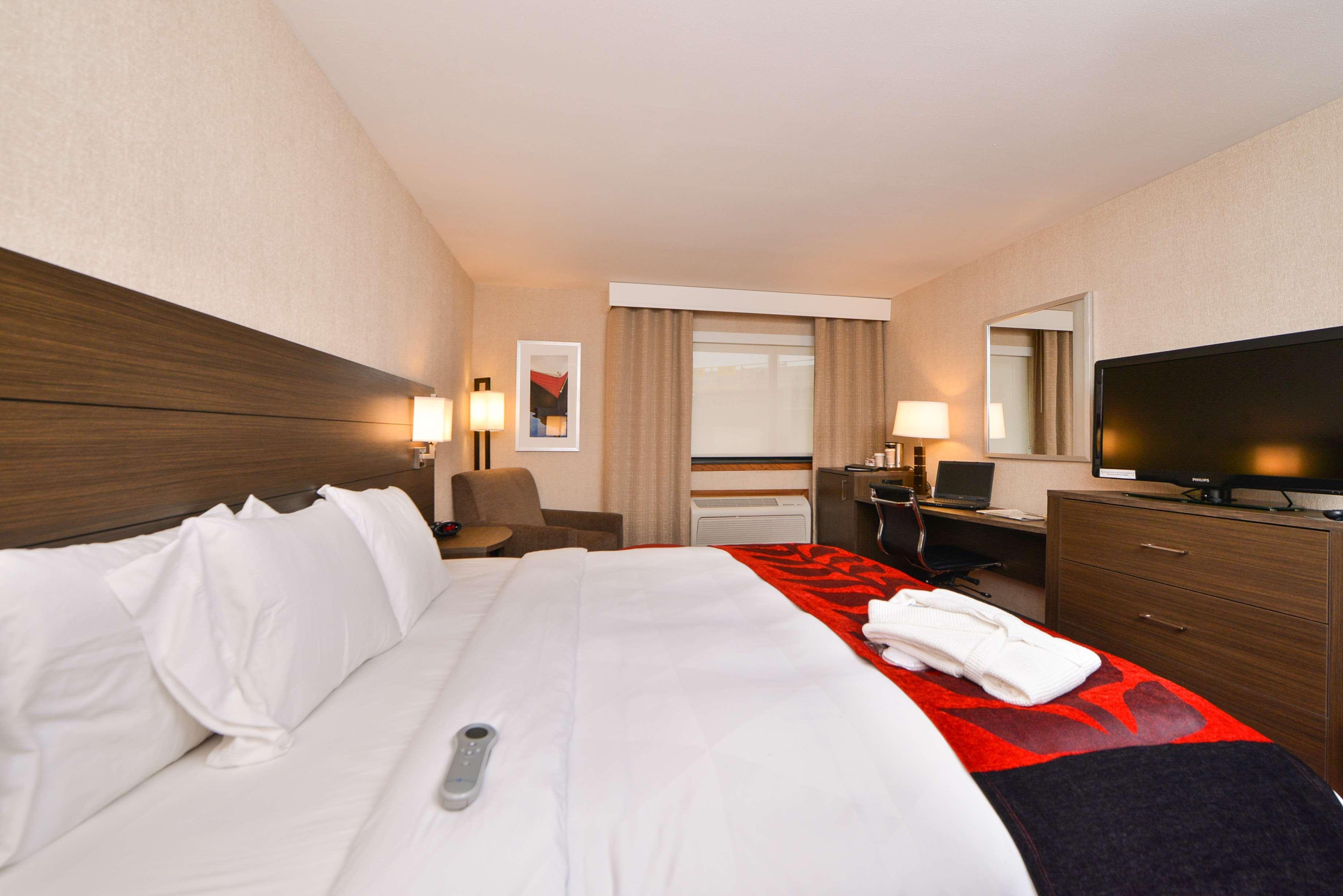 Radisson Hotel Madison Exterior photo