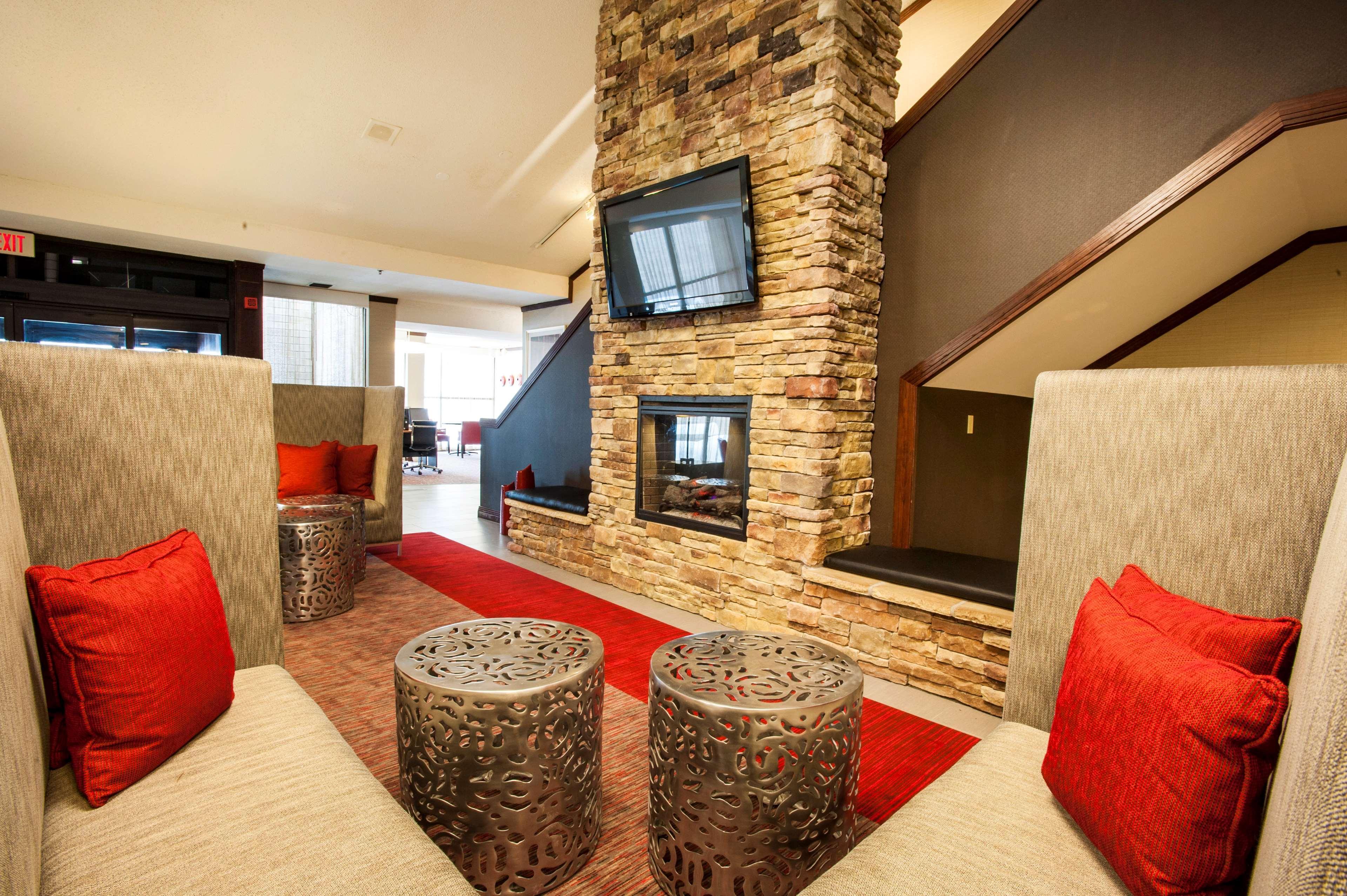 Radisson Hotel Madison Interior photo