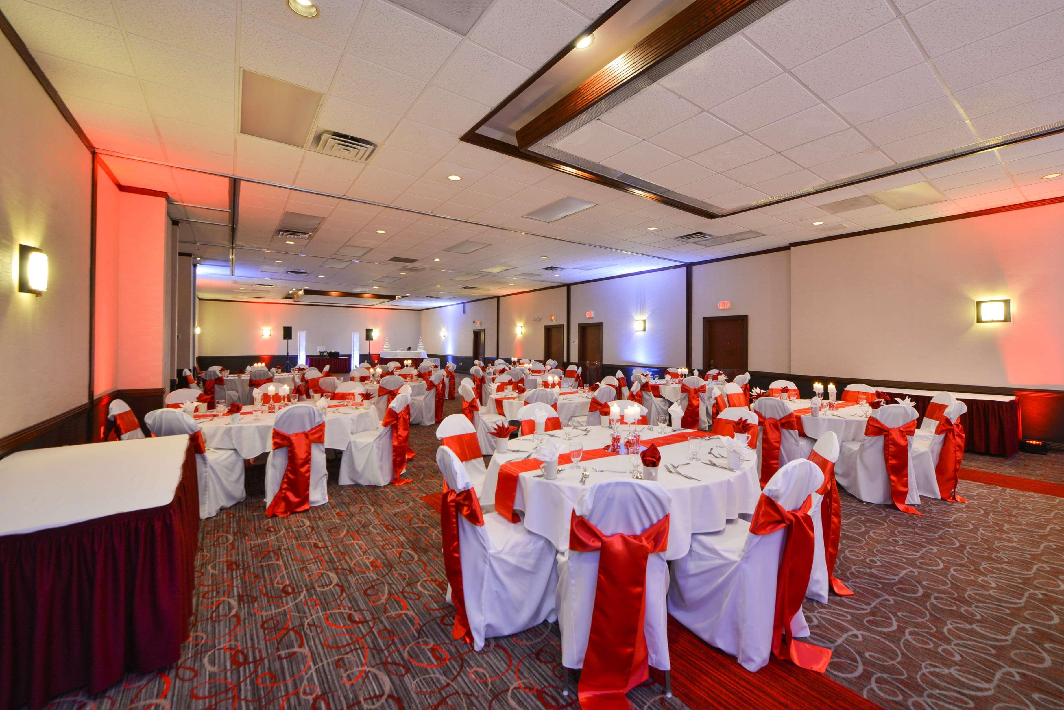 Radisson Hotel Madison Exterior photo