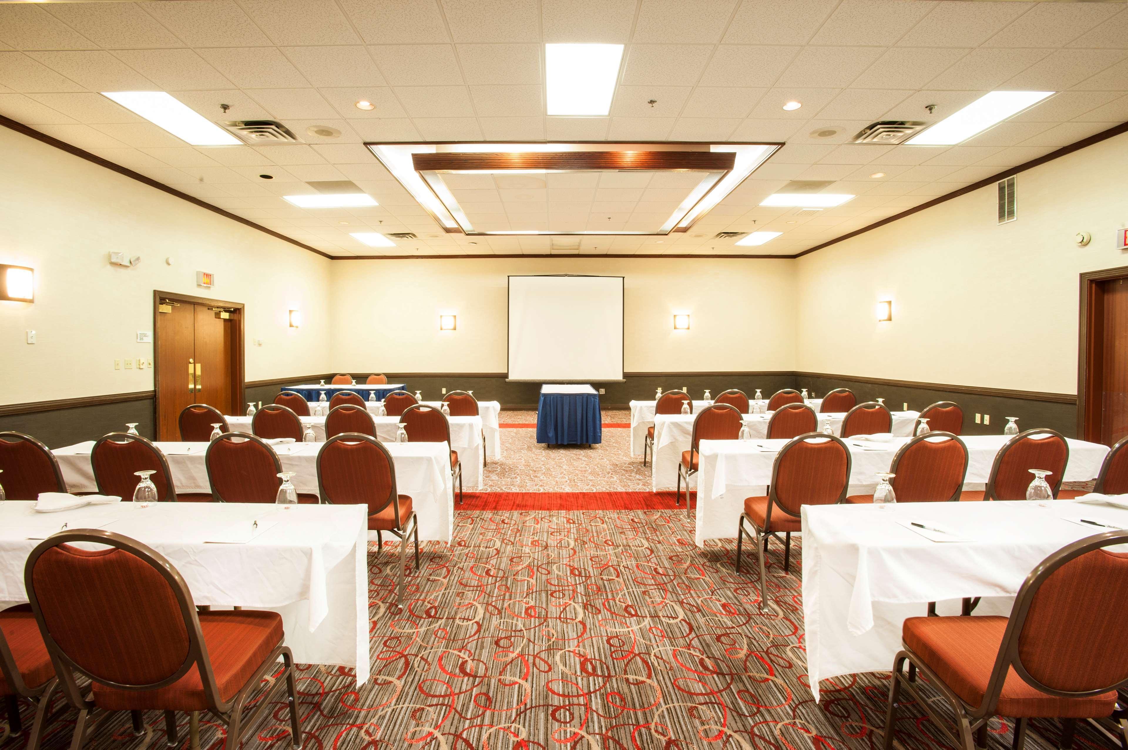 Radisson Hotel Madison Business photo