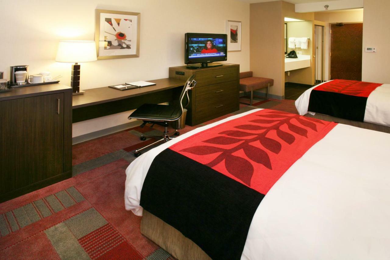 Radisson Hotel Madison Room photo